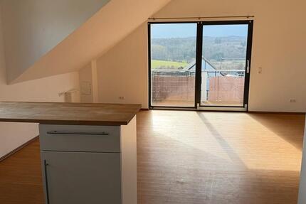 Wohnung Dierdorf - 3 Zimmer, 87 m&sup2;, 900&euro; | Angebot:26045228