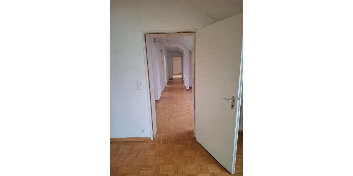 Dachgeschoßwohnung Montabaur - 3.5 Zimmer, 850&euro; | Angebot:21981208