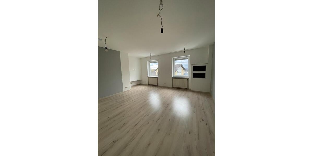 Etagenwohnung Neuwied - 3.5 Zimmer, 101 m&sup2;, 900&euro; | Angebot:25546343