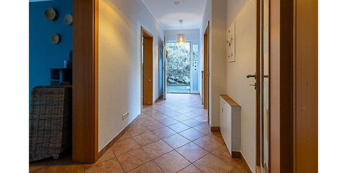Einfamilienhaus Bad Neuenahr-Ahrweiler Lohrsdorf - 7 Zimmer, 185 m&sup2;, 595.000&euro; | Angebot:25739721