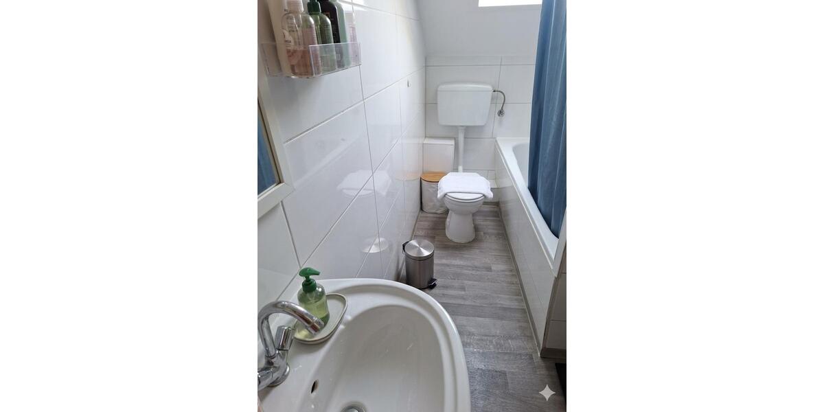 Dachgeschoßwohnung Vallendar - 3 Zimmer, 90 m&sup2;, 400&euro; | Angebot:26702389