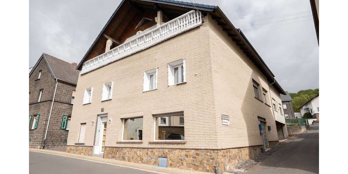 Einfamilienhaus Sankt Johann - 15 Zimmer, 720 m&sup2;, 700.000&euro; | Angebot:24034807