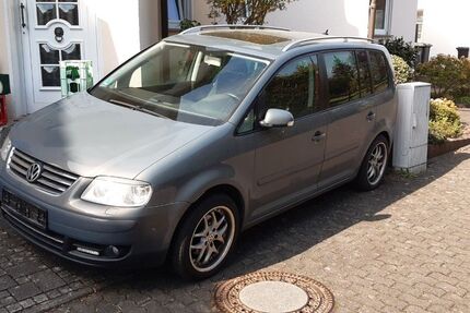 VW Touran 180.000 km 2.500 &euro; sankt sebastian 56220