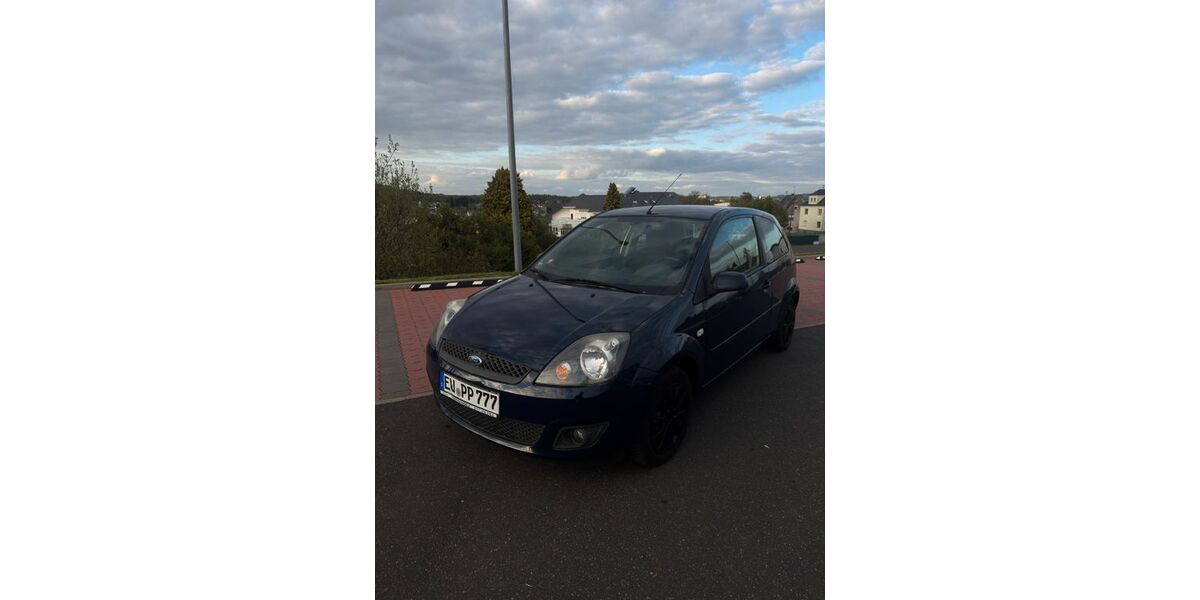 Ford Fiesta 125.000 km 2.099 &euro; Höhr-Grenzhausen 56203
