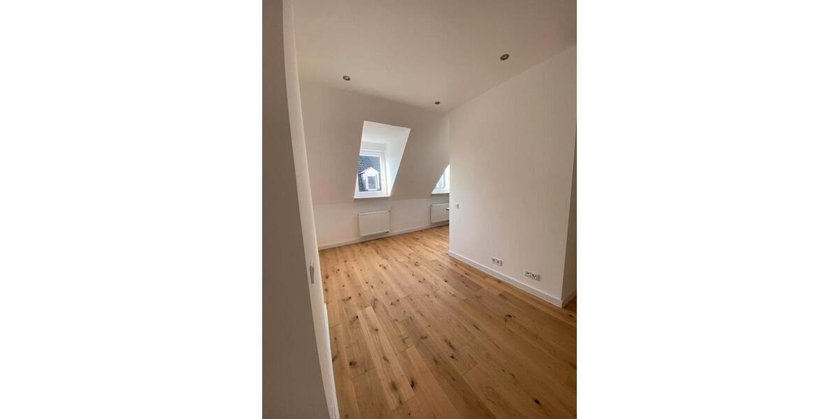 Dachgeschoßwohnung Koblenz - 2 Zimmer, 34 m&sup2;, 643&euro; | Angebot:26649394