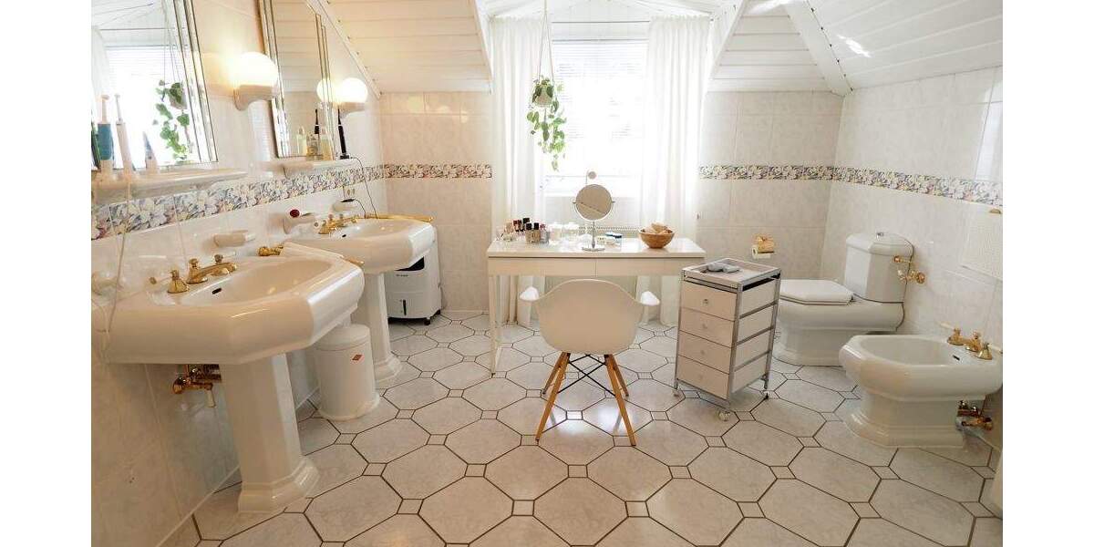 Einfamilienhaus Helferskirchen - 1 Zimmer, 284 m&sup2;, 649.000&euro; | Angebot:25770008