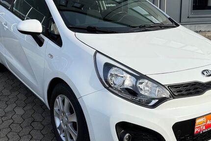 Kia Rio 79.609 km 7.490 &euro; Sinzig 53489