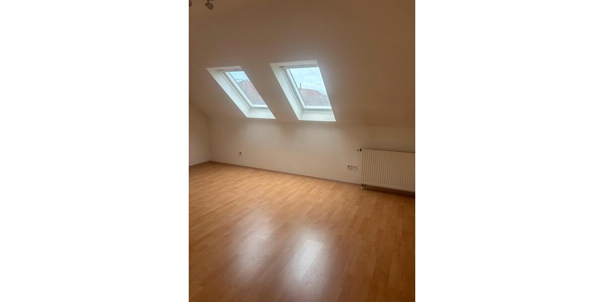 Dachgeschoßwohnung Neuwied Block - 5 Zimmer, 112 m&sup2;, 450&euro; | Angebot:26619913