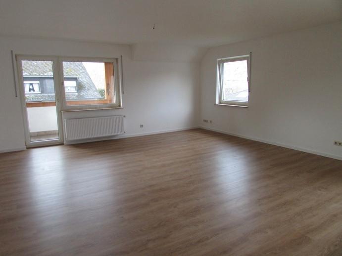 Etagenwohnung Dieblich - 3 Zimmer, 103 m&sup2;, 800&euro; | Angebot:24753093