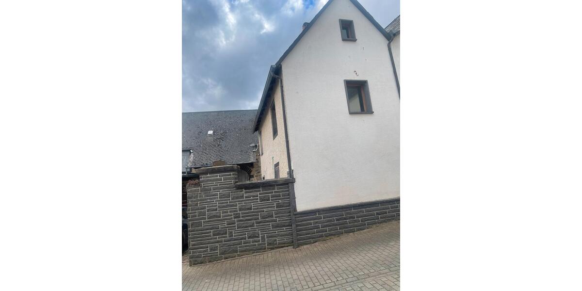 Bauernhaus, Landhaus Kobern-Gondorf Gondorf - 6 Zimmer, 120 m&sup2;, 140.000&euro; | Angebot:25275802