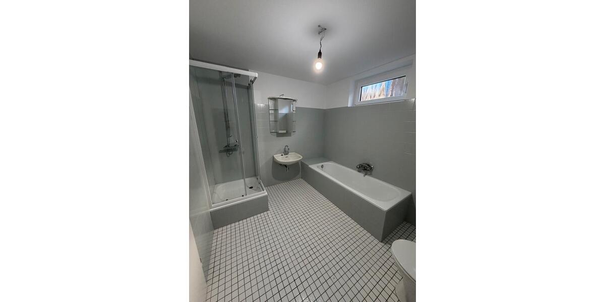 Etagenwohnung Selters (Westerwald) - 3 Zimmer, 105 m&sup2;, 890&euro; | Angebot:25724561