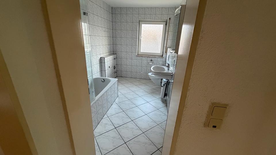 Etagenwohnung Großmaischeid - 4 Zimmer, 104 m&sup2;, 780&euro; | Angebot:24731687