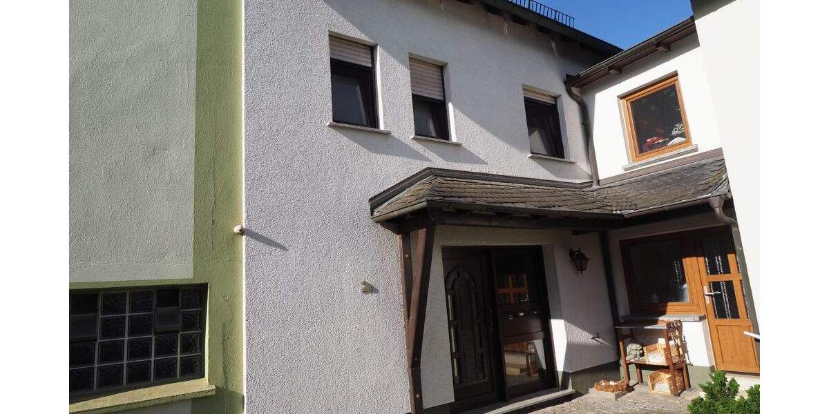 Mehrfamilienhaus, Wohnhaus Dierdorf / Giershofen Giershofen - 6 Zimmer, 178 m&sup2;, 229.000&euro; | Angebot:25665806