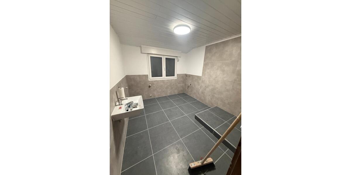 Etagenwohnung Saffig - 2 Zimmer, 70 m&sup2;, 700&euro; | Angebot:25895056