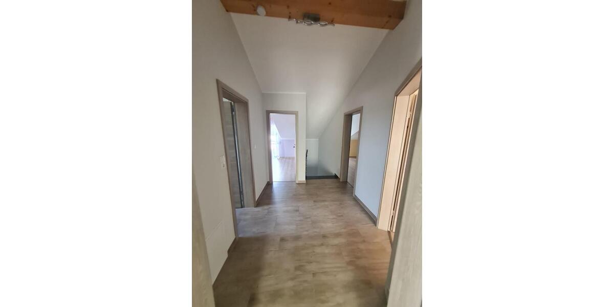 Reihenhaus Asbach - 7 Zimmer, 150 m&sup2;, 460.000&euro; | Angebot:24836110