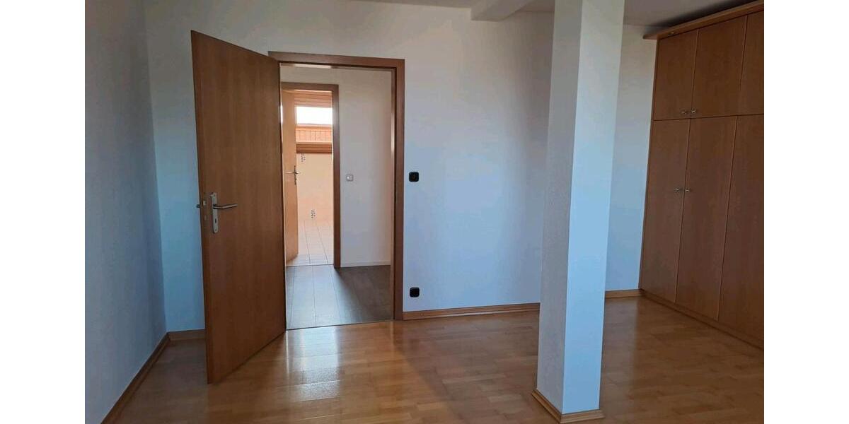 Dachgeschoßwohnung Bad Honnef - 2 Zimmer, 65 m&sup2;, 900&euro; | Angebot:25947683