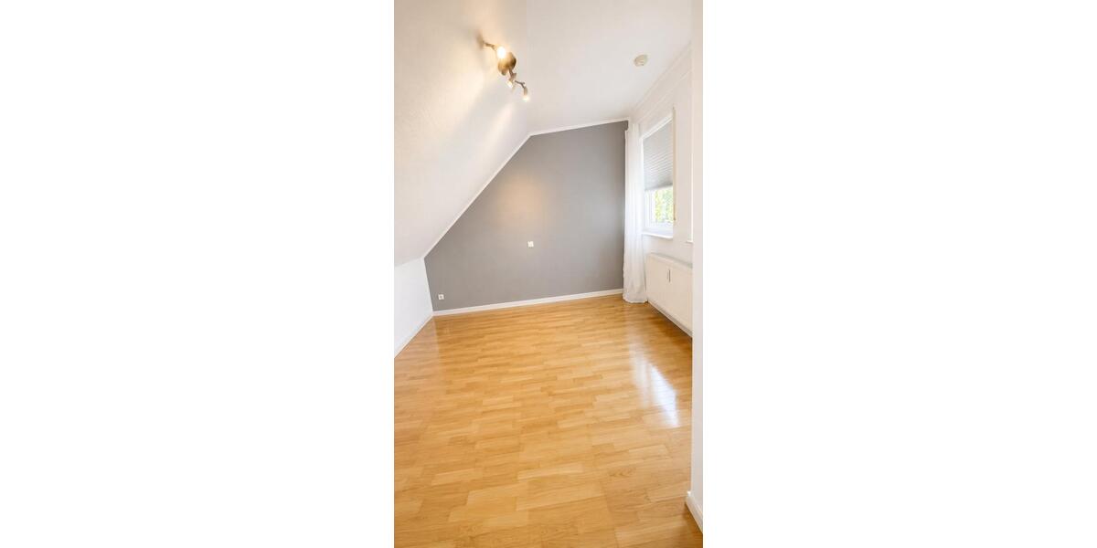 Dachgeschoßwohnung Bad Breisig - 3 Zimmer, 80 m&sup2;, 930&euro; | Angebot:26670995
