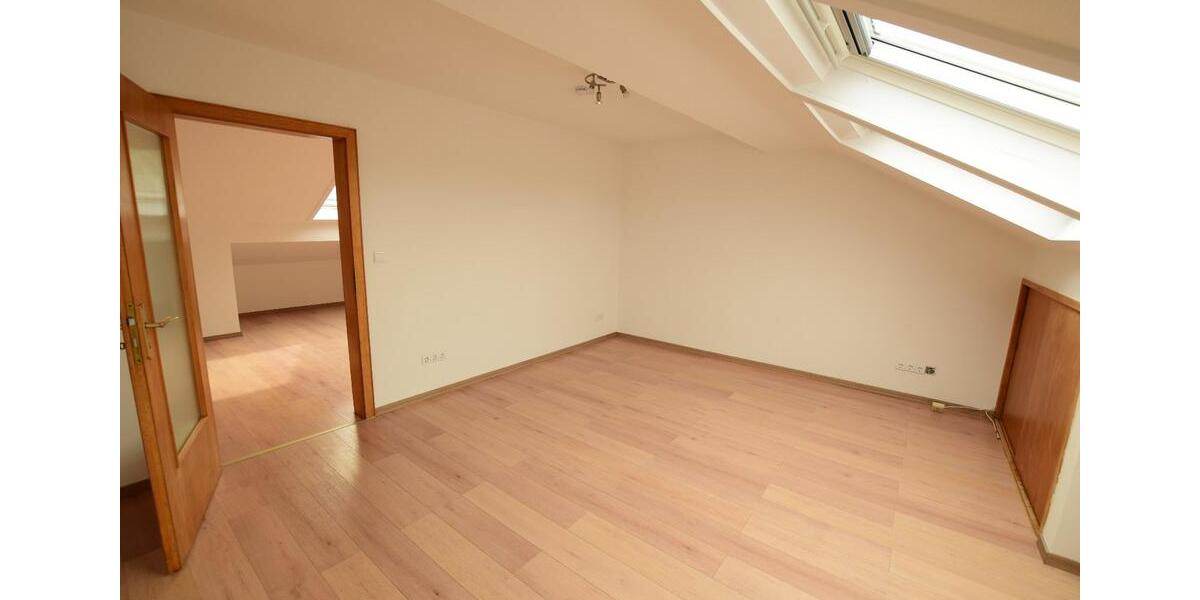Dachgeschoßwohnung Koblenz Horchheim - 3 Zimmer, 65 m&sup2;, 710&euro; | Angebot:26435810