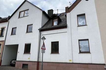 Haus Koblenz Bisholder - 7 Zimmer, 205 m&sup2;, 469.000&euro; | Angebot:25455078