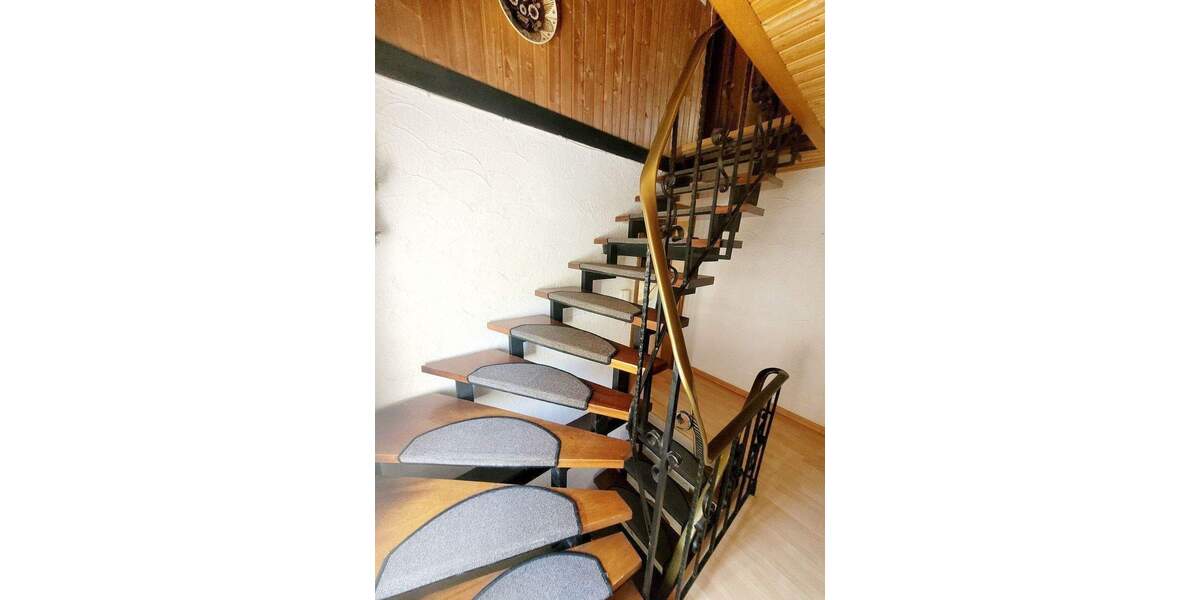 Mehrfamilienhaus, Wohnhaus Höhr-Grenzhausen Grenzhausen - 6 Zimmer, 168 m&sup2;, 209.000&euro; | Angebot:25702323