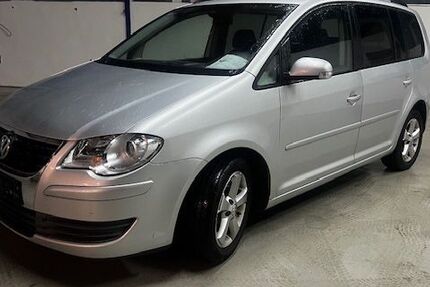 VW Touran 232.800 km 3.950 &euro; Mayen 56727