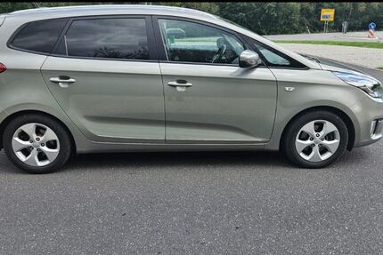 Kia Carens 90.000 km 5.500 &euro; Puderbach 56305