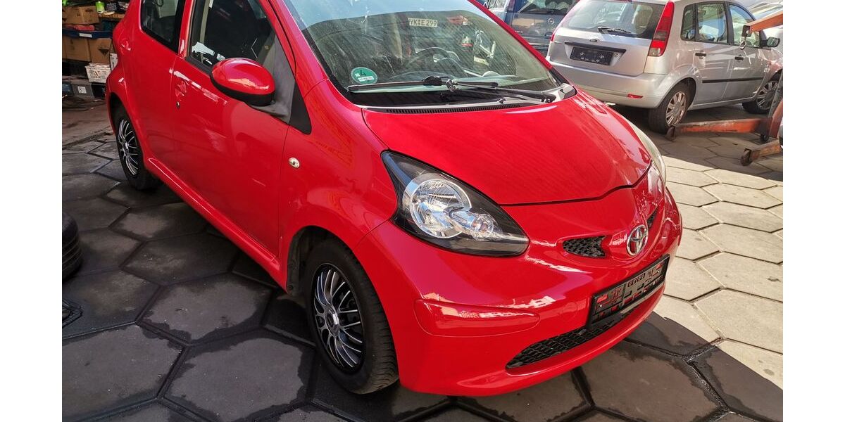 Toyota Aygo (X) 204.000 km 1.590 &euro; Koblenz 56072