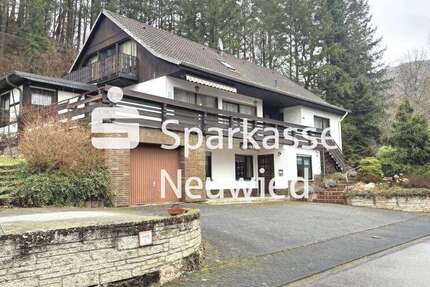 Haus Niederbreitbach Bürder - 8 Zimmer, 297 m&sup2;, 310.000&euro; | Angebot:25202023