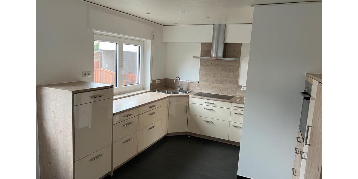 Erdgeschoßwohnung Urmitz - 2 Zimmer, 86 m&sup2;, 1.200&euro; | Angebot:25842192