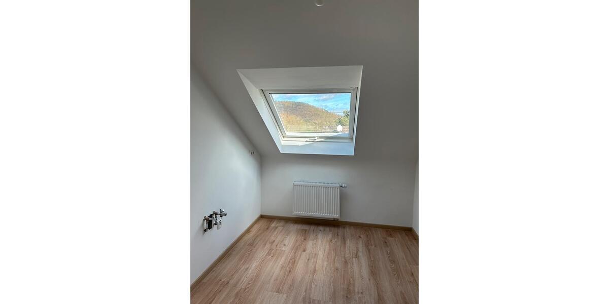 Dachgeschoßwohnung Sinzig - 3 Zimmer, 65 m&sup2;, 740&euro; | Angebot:25285830