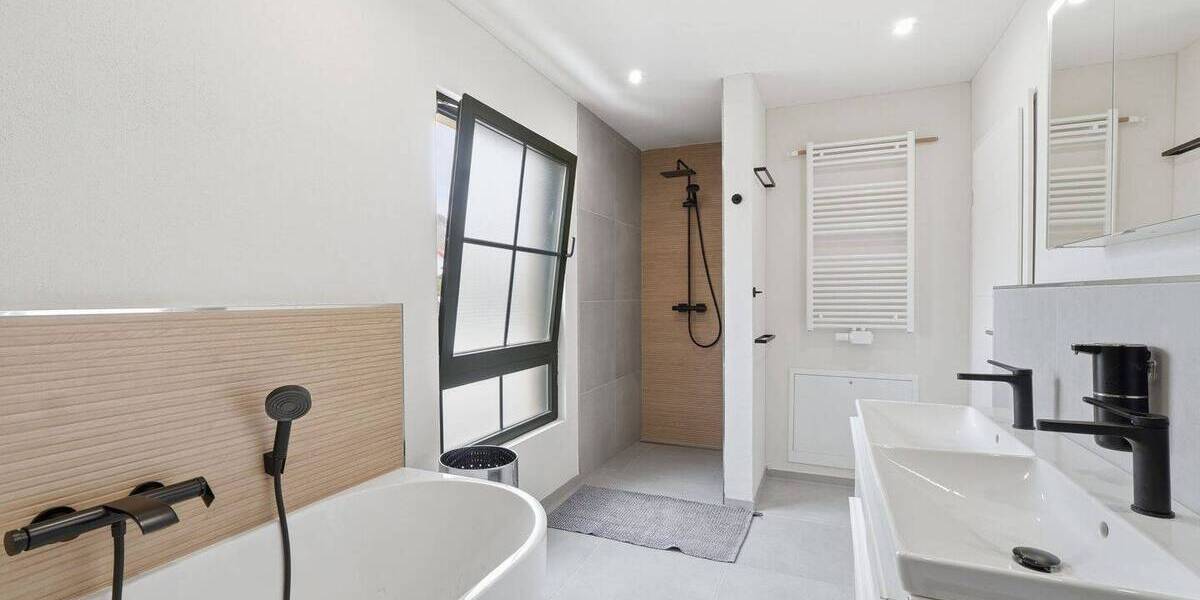 Einfamilienhaus Gönnersdorf - 7 Zimmer, 220 m&sup2;, 525.000&euro; | Angebot:26043633