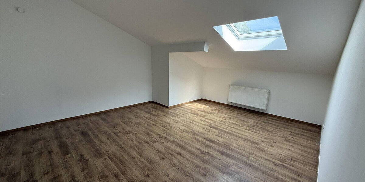 Einfamilienhaus Ransbach-Baumbach Baumbach - 1 Zimmer, 255 m&sup2;, 2.250&euro; | Angebot:26550261