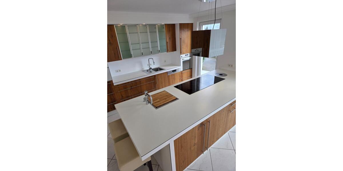 Etagenwohnung Dierdorf - 4 Zimmer, 214 m&sup2;, 1.550&euro; | Angebot:25497965