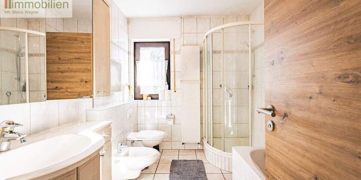 Mehrfamilienhaus, Wohnhaus Breitscheid - 9 Zimmer, 200 m&sup2;, 725.000&euro; | Angebot:25690720