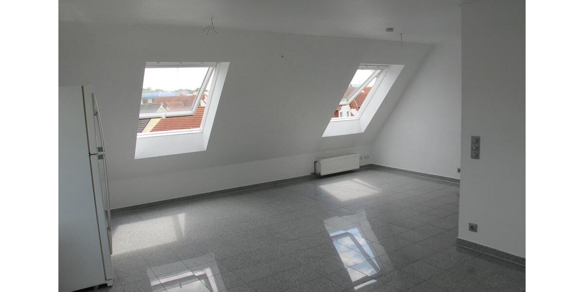 Dachgeschoßwohnung Bendorf - 5 Zimmer, 99 m&sup2;, 900&euro; | Angebot:26604288