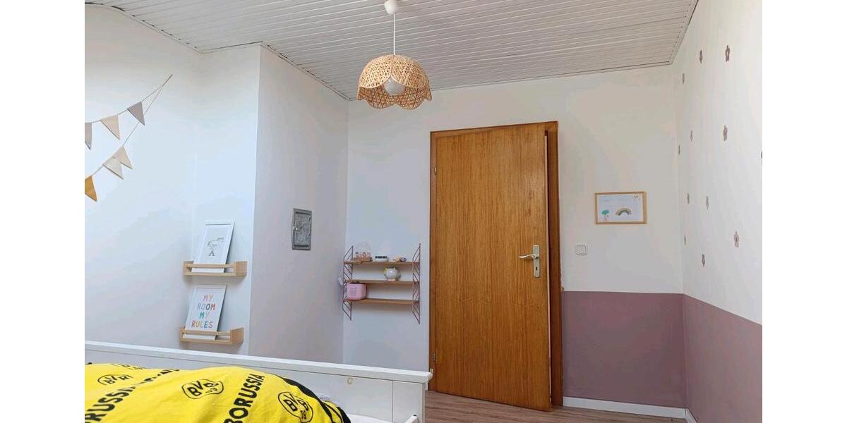 Einfamilienhaus Windhagen - 7 Zimmer, 180 m&sup2;, 1.600&euro; | Angebot:26523015