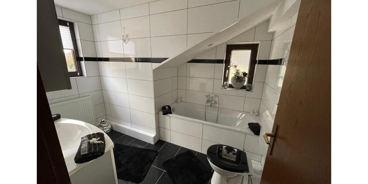 Dachgeschoßwohnung Oberlahr - 3 Zimmer, 102 m&sup2;, 700&euro; | Angebot:25149201