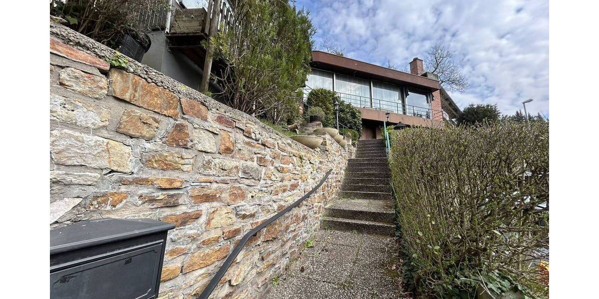 Etagenwohnung Bad Ems - 5 Zimmer, 193 m&sup2;, 219.000&euro; | Angebot:26065675