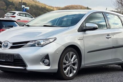 Toyota Auris 39.000 km 13.990 &euro; Oberwinter 53424
