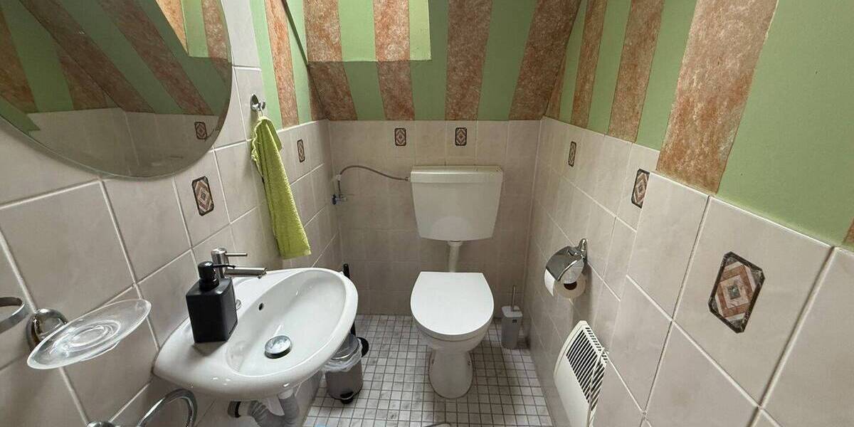 Mehrfamilienhaus, Wohnhaus Unkel - 6 Zimmer, 210 m&sup2;, 475.000&euro; | Angebot:25815429