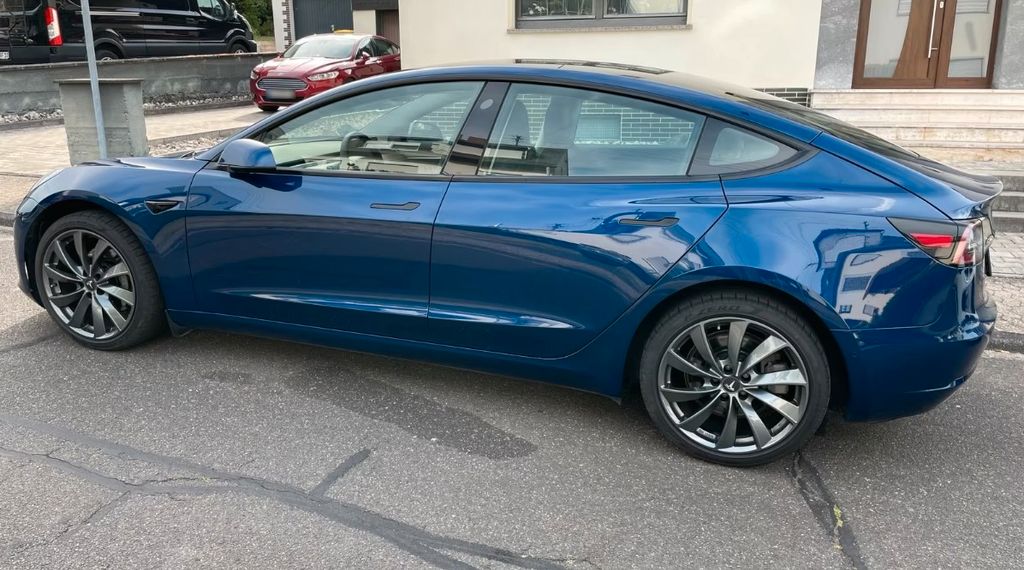 Tesla Model 3 142.000 km 19.500 &euro; Bassenheim 56220