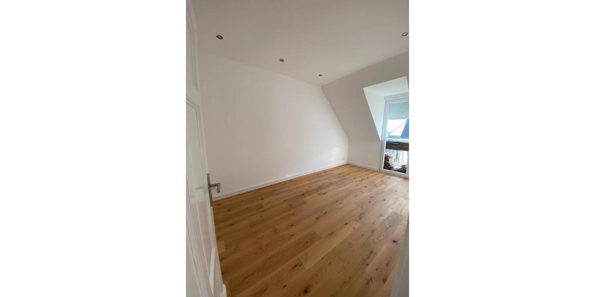 Dachgeschoßwohnung Koblenz - 2 Zimmer, 34 m&sup2;, 643&euro; | Angebot:26649394