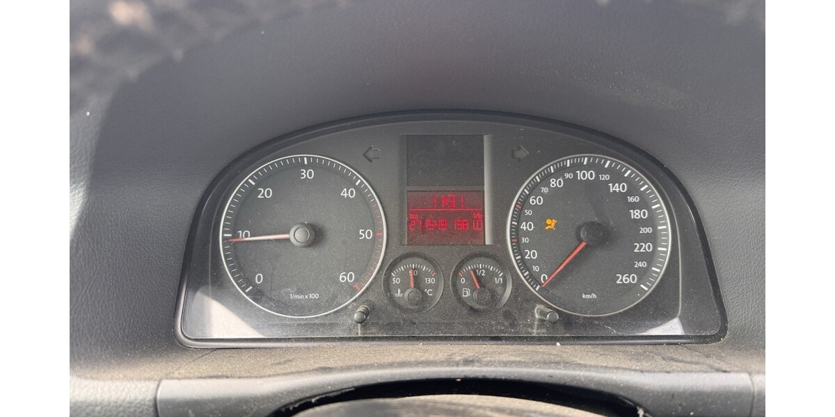 VW Touran 269.000 km 2.300 &euro; Ochtendung 56299