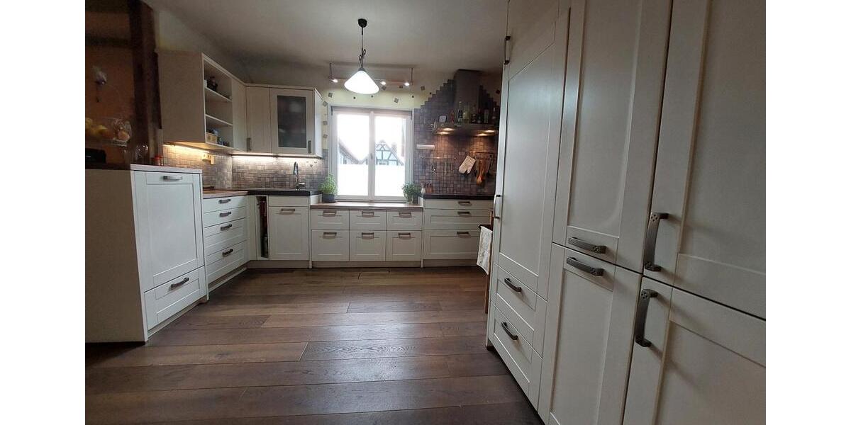 Mehrfamilienhaus, Wohnhaus Rheinbreitbach - 8 Zimmer, 403 m&sup2;, 697.000&euro; | Angebot:25852404