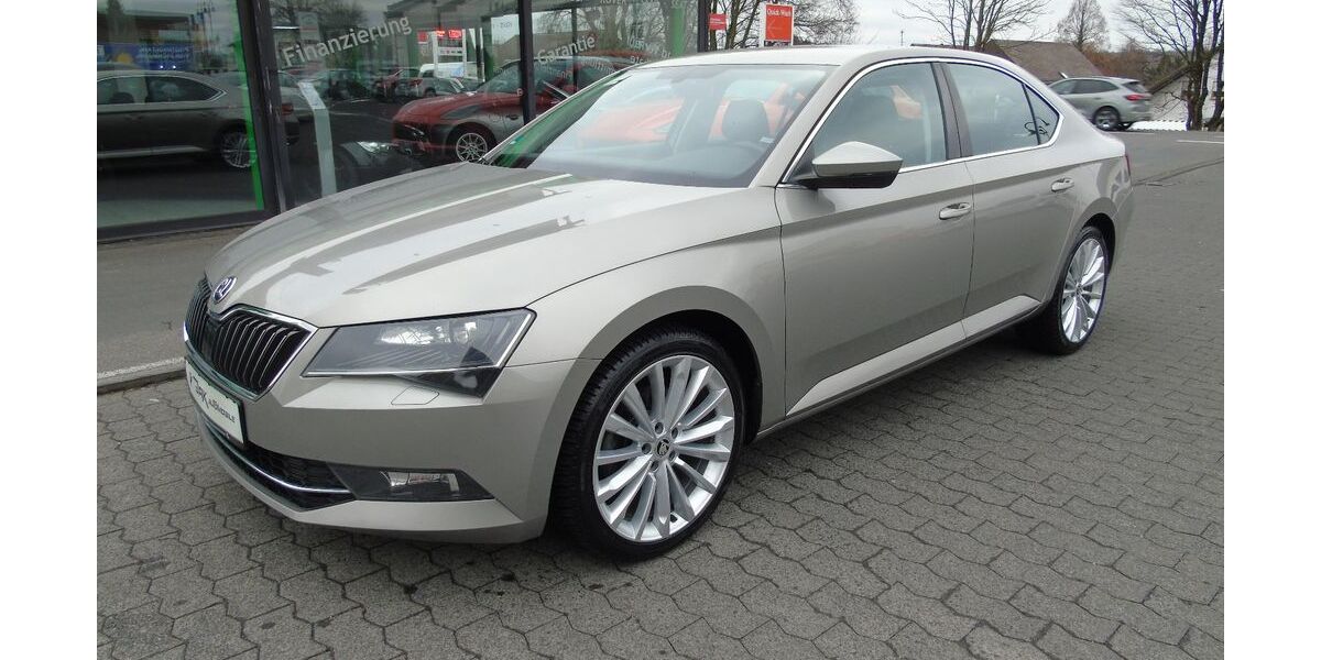 Skoda Superb 148.000 km 12.990 &euro; Ransbach-Baumbach 56235