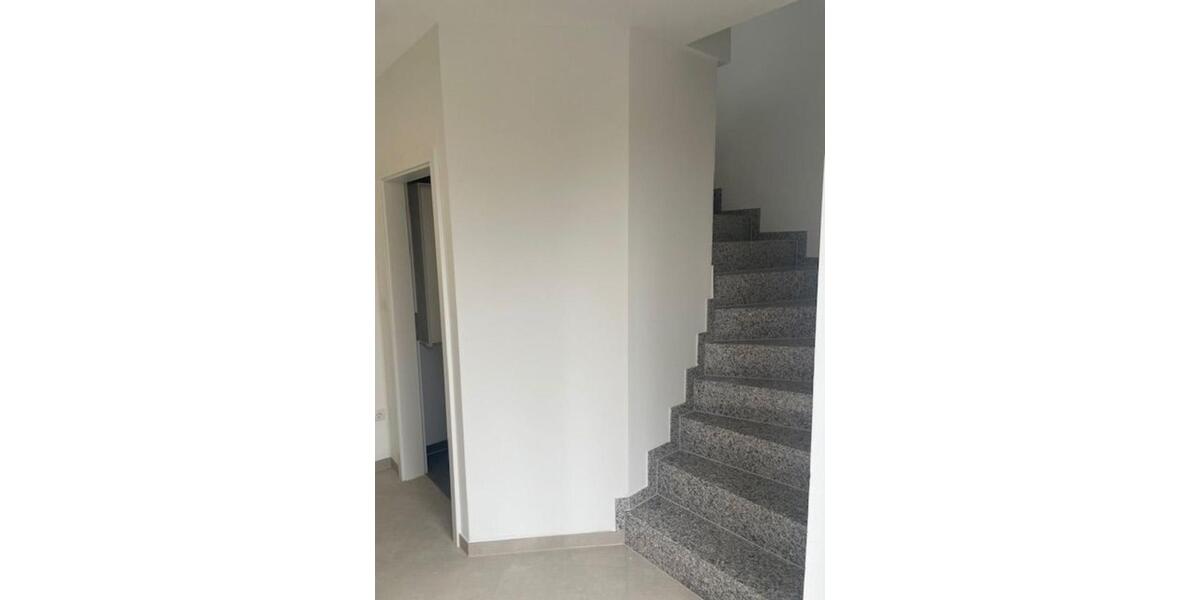 Doppelhaushälfte Montabaur - 5 Zimmer, 130 m&sup2;, 1.690&euro; | Angebot:25280854