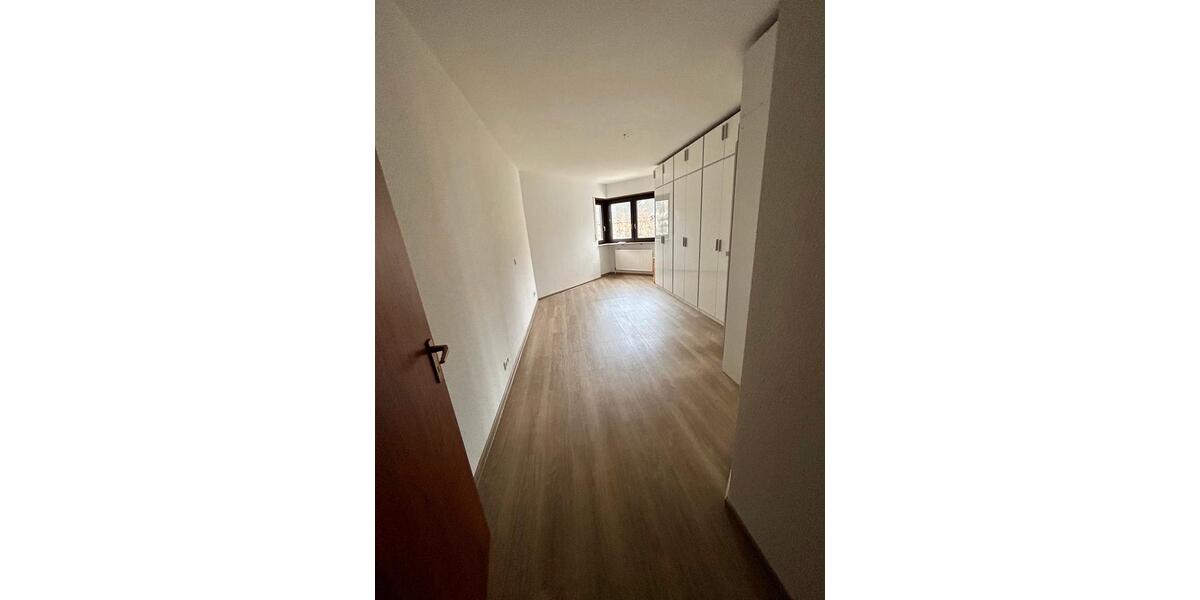 Etagenwohnung Bendorf - 3 Zimmer, 90 m&sup2;, 925&euro; | Angebot:25892193