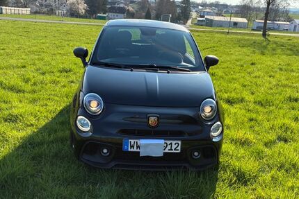 Abarth 695 7.650 km 26.999 &euro; Selters 56242