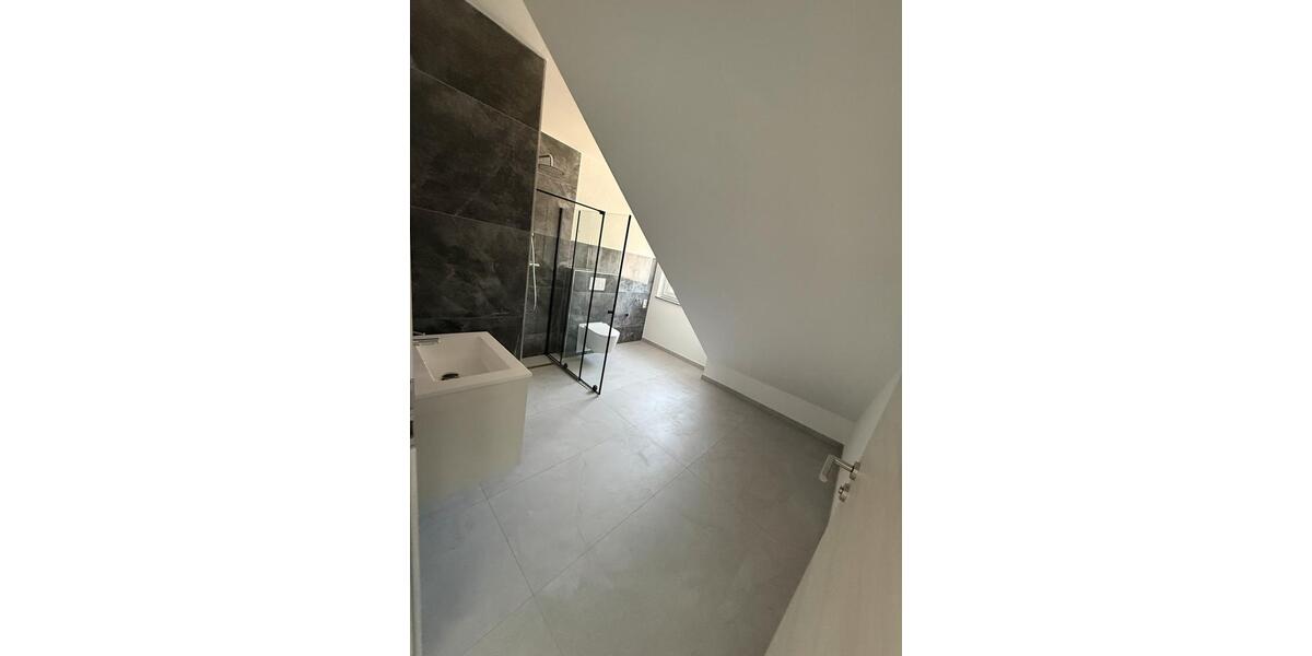 Etagenwohnung Neuwied Block - 3 Zimmer, 96 m&sup2;, 1.100&euro; | Angebot:26357961