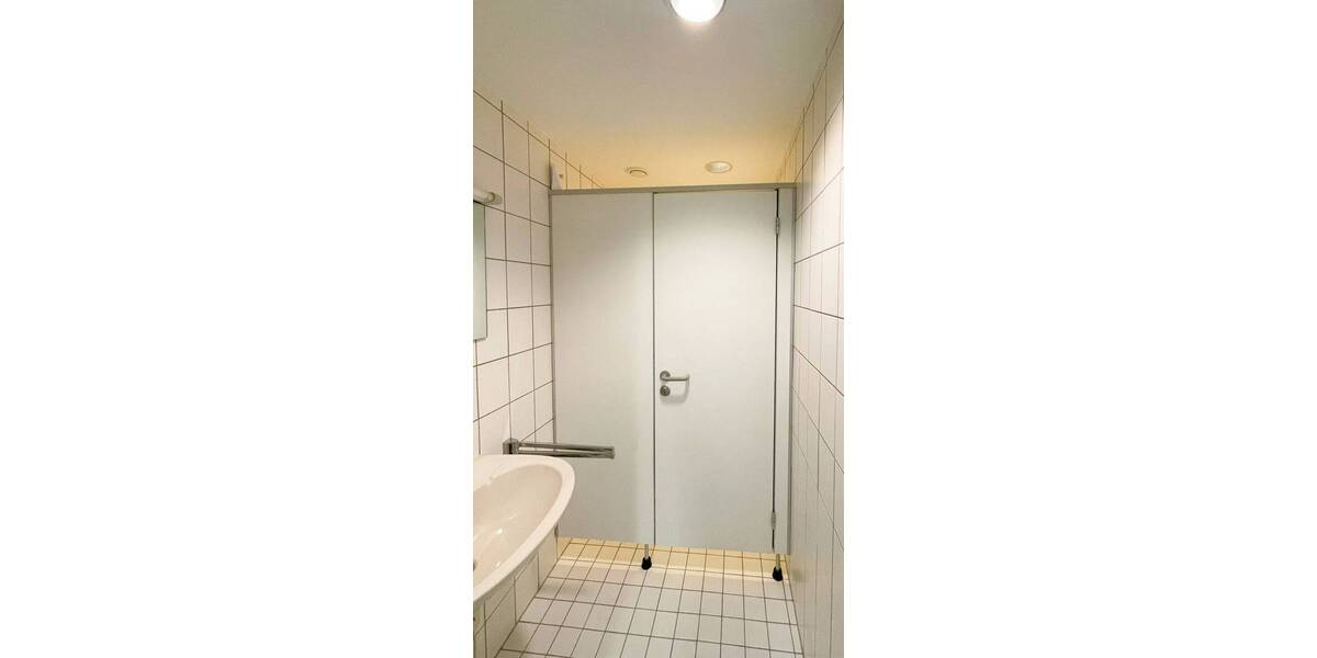 Gewerbeobjekt Rengsdorf - 6 Zimmer, 143 m&sup2;, 1.250&euro; | Angebot:25819916